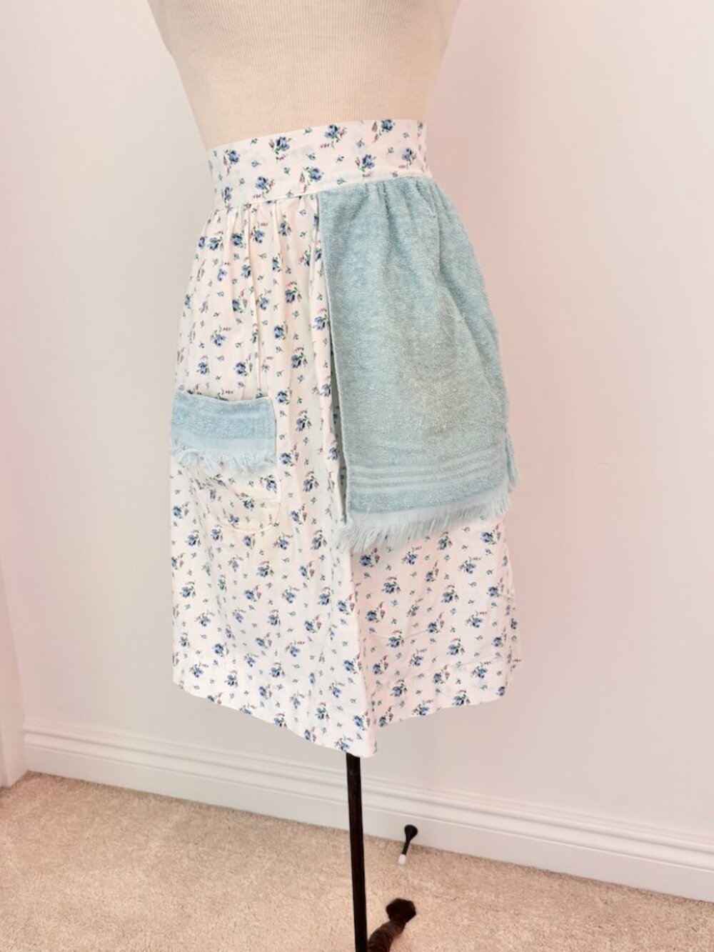 Handmade Vintage Floral Cotton Half Apron: Cottagecore Farmhouse Kitchen